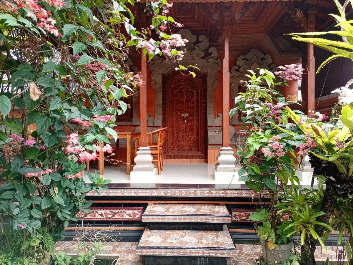 Nyoman House Ubud エクステリア 写真